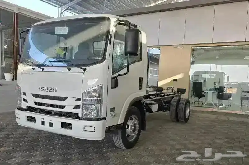 ايسوزو دينا 5 طن 2025 شاص 4.95 متر ياباني 1