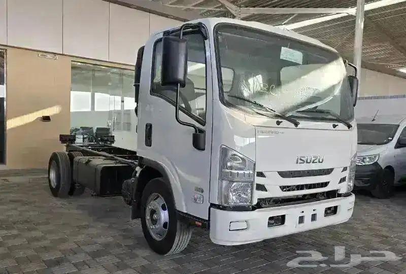 ايسوزو دينا 5 طن 2025 شاص 4.95 متر ياباني 0