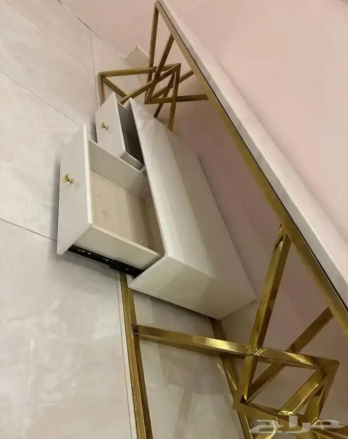 طاولة تلفاز 5