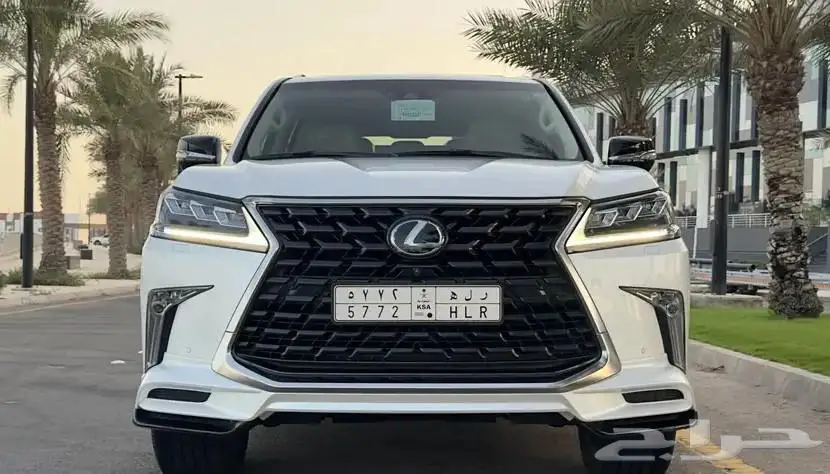 لكزس 2021 فل سعودي LX_570 ممشي قليل 22 ألف km 0