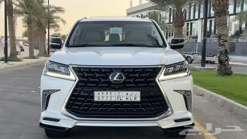لكزس 2021 فل سعودي LX_570 ممشي قليل 22 ألف km 9