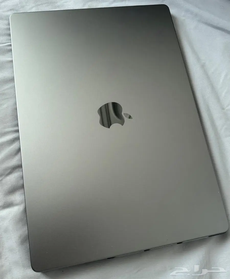 لاب توب macbook M1 pro 3