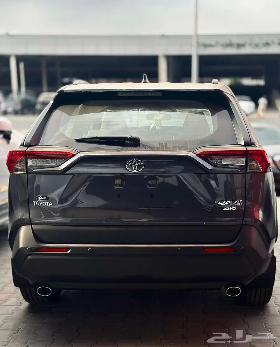 تويوتا راف فور نص فل XLE 4X4 موديل 2025 2