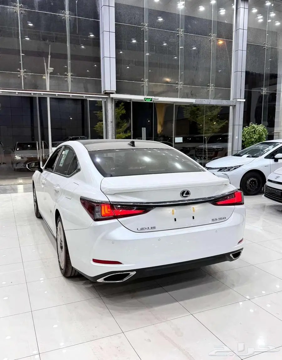 لكزس ( ES 350 DD ) موديل 2025 أقل الأسعار 8