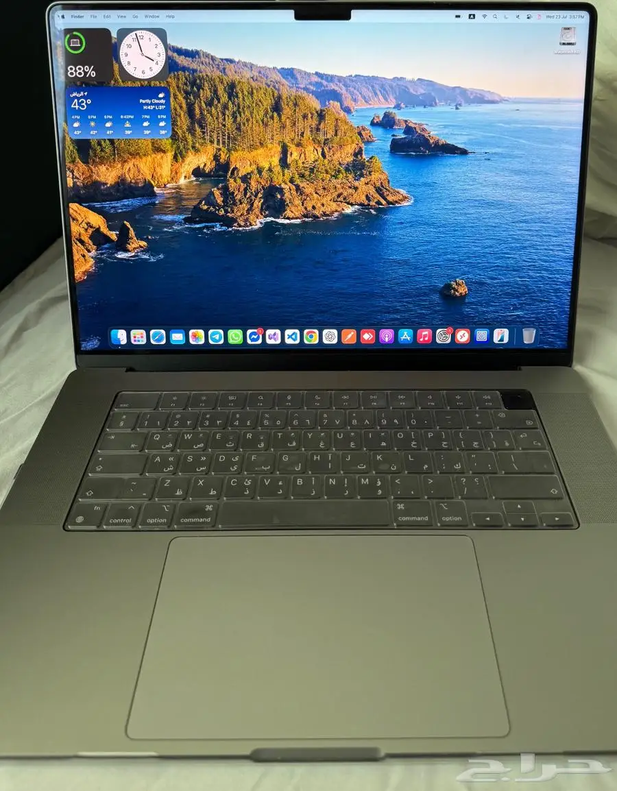 لاب توب macbook M1 pro 0