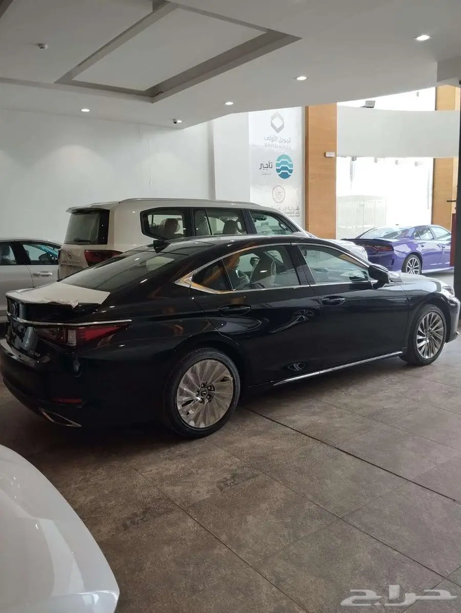 لكزس ES 350 CC نص فل سعودي 2025 5