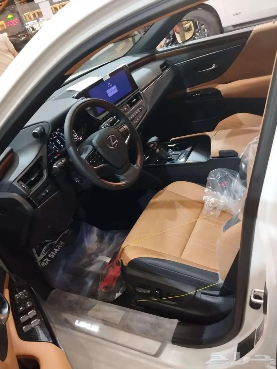 لكزس ES 350 CC نص فل سعودي 2025 13