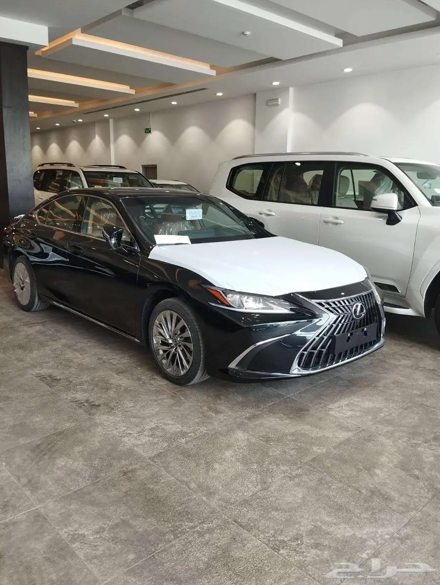 لكزس ES 350 CC نص فل سعودي 2025 14