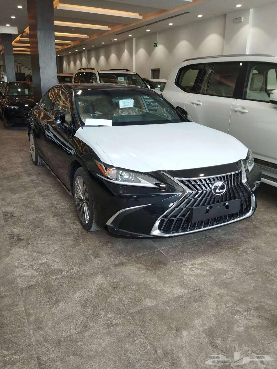 لكزس ES 350 CC نص فل سعودي 2025 10