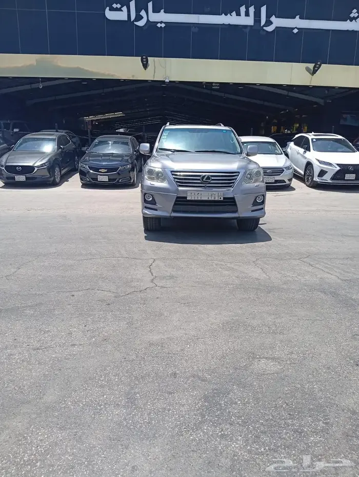 جيب لكزس 570 LX موديل 2010 6