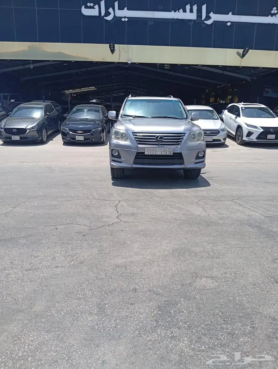 جيب لكزس 570 LX موديل 2010 6