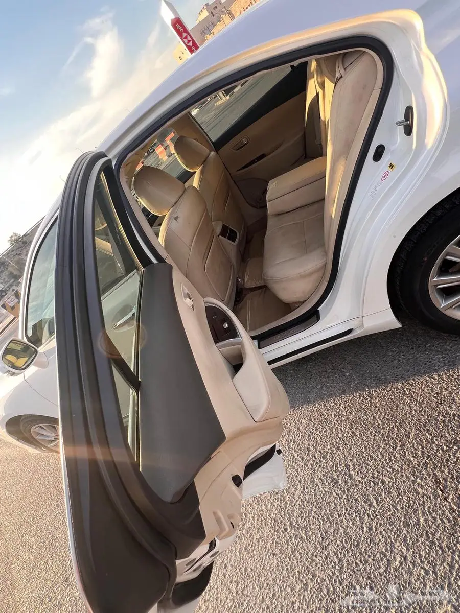 لكزس 2012 ES350 سعودي ابيض لؤلؤي 2