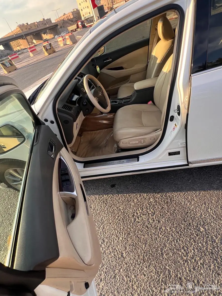 لكزس 2012 ES350 سعودي ابيض لؤلؤي 4