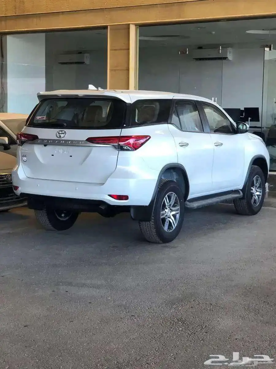 فورتشنر GX2 مكينة 2.4 ديزل 2024 سعودي متوفر لدى الحسن 4