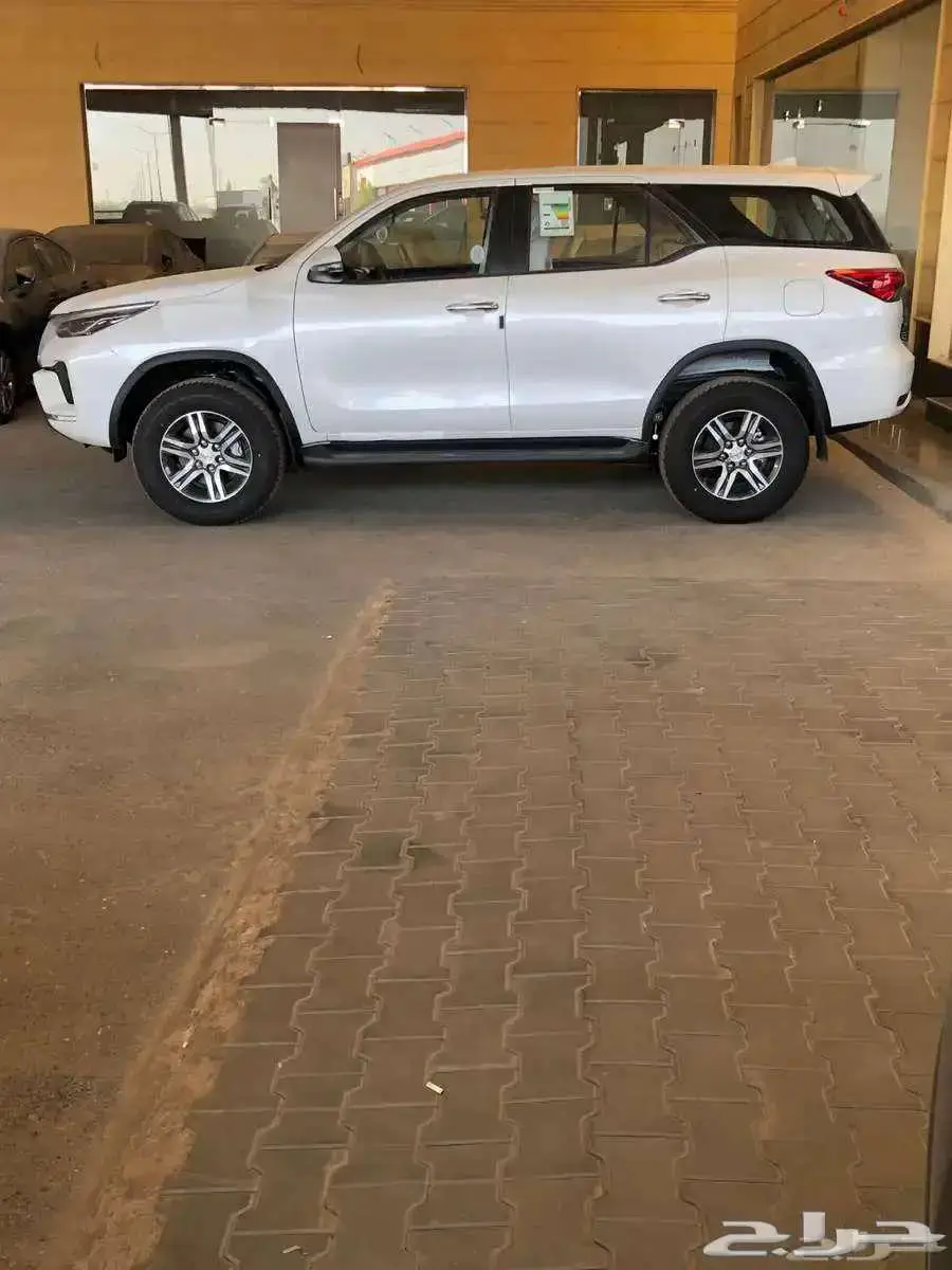 فورتشنر GX2 مكينة 2.4 ديزل 2024 سعودي متوفر لدى الحسن 1