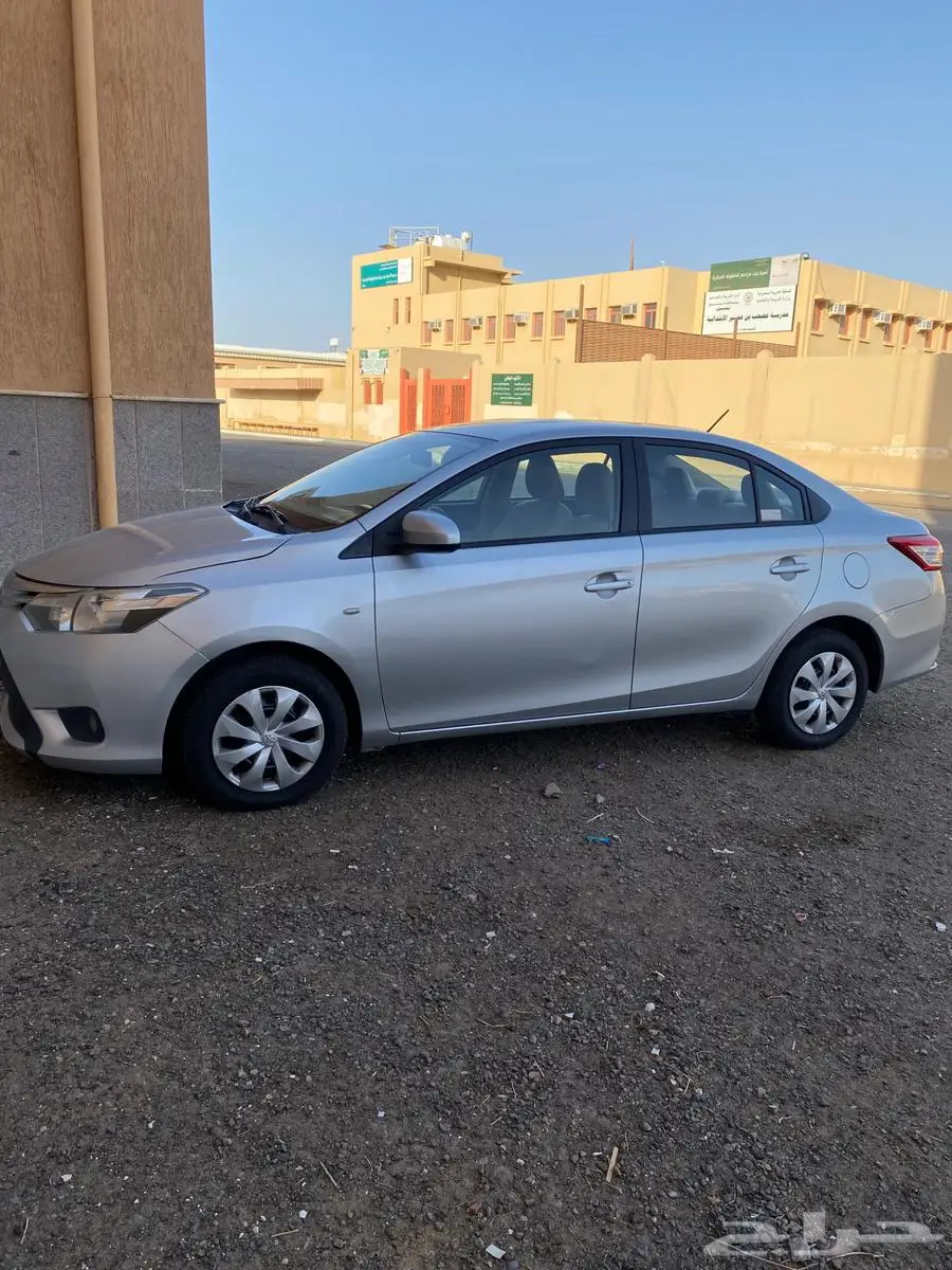 يارس 2014 نظيفه جدا 3