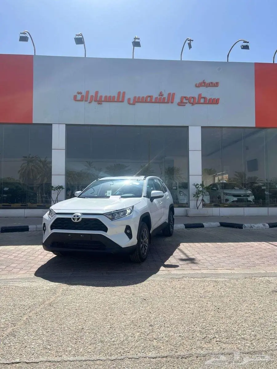 راف فور XLE موديل 2025م 0