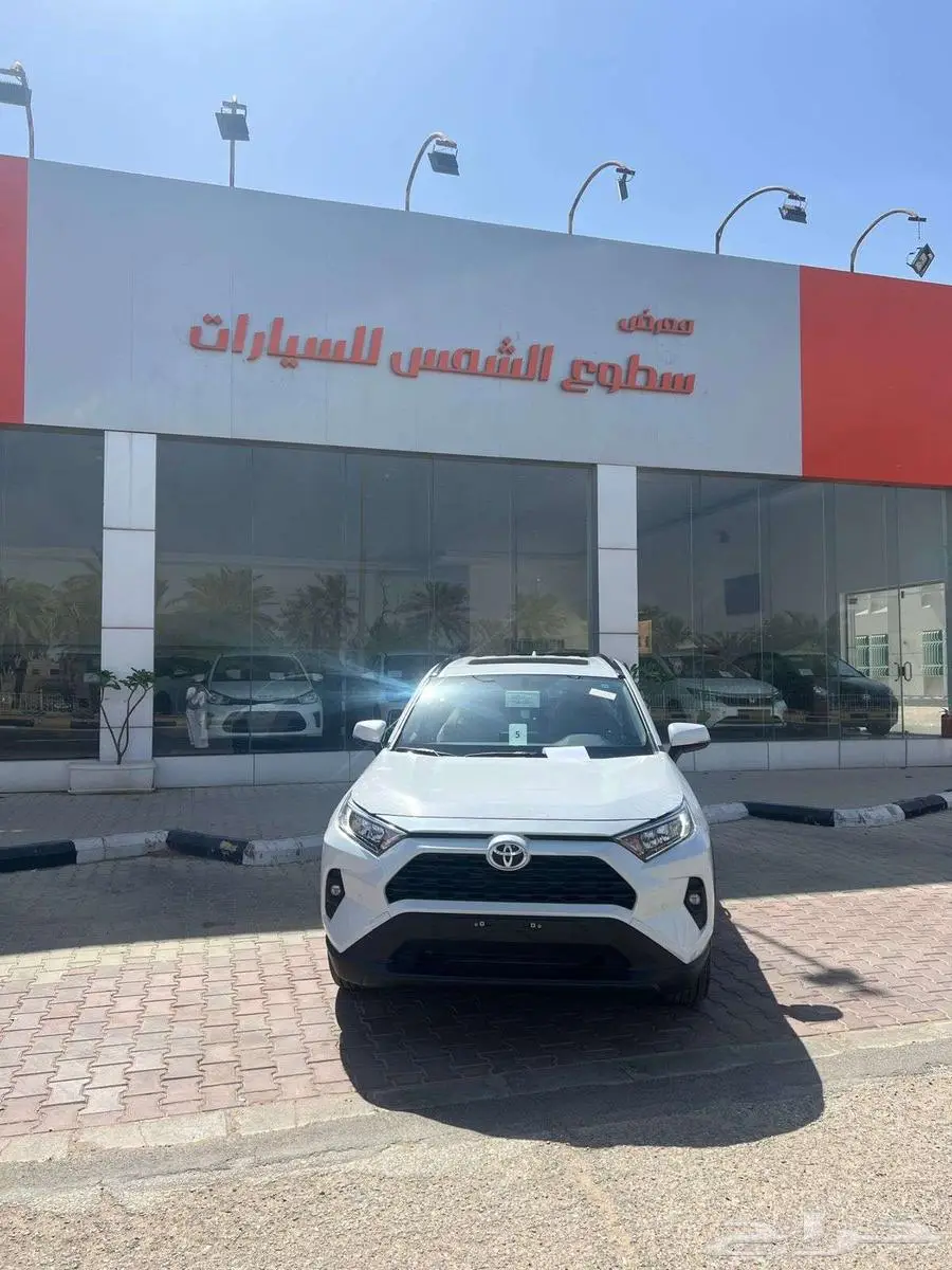 راف فور XLE موديل 2025م 2