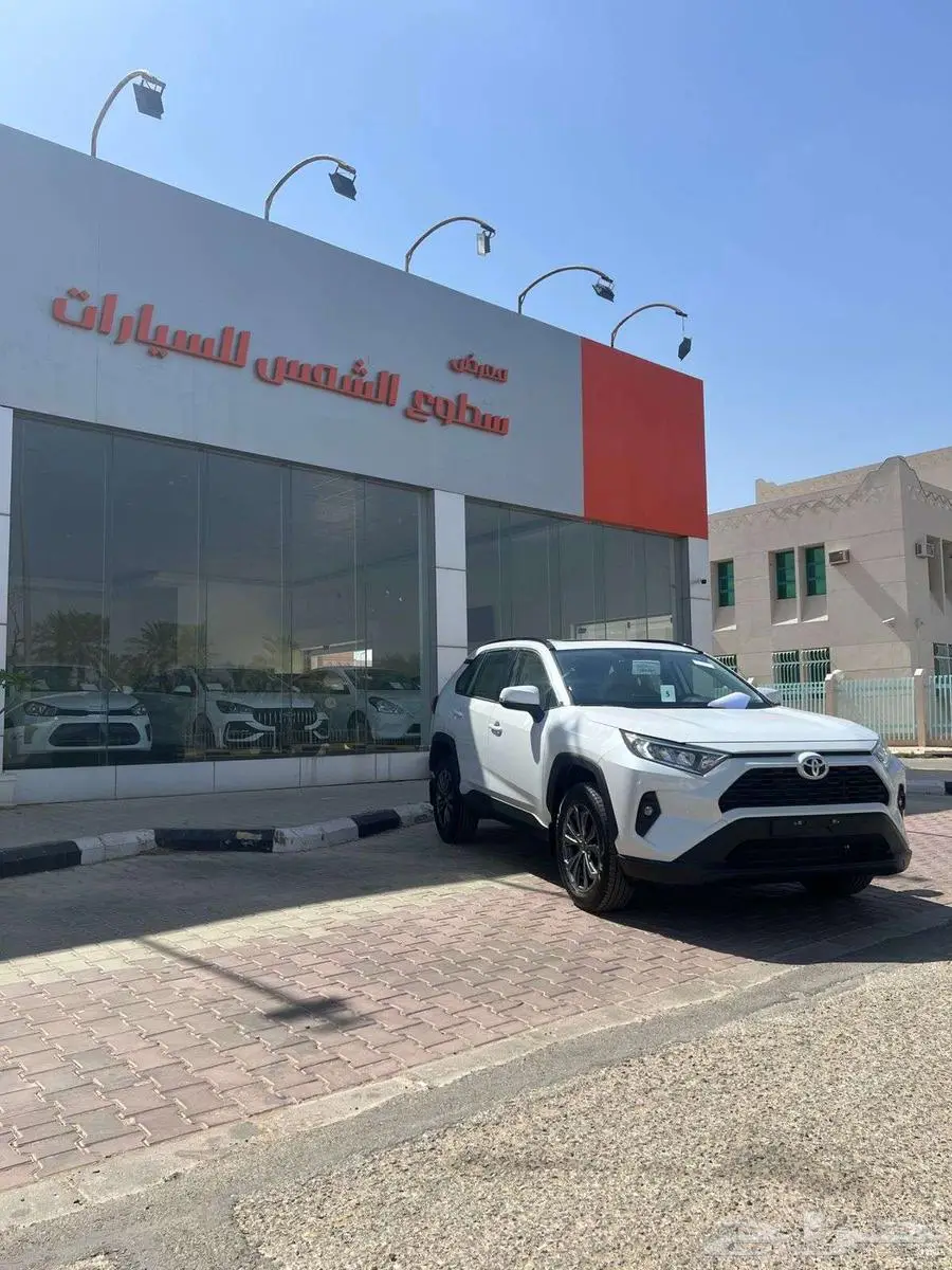 راف فور XLE موديل 2025م 1