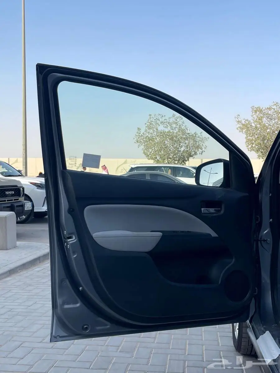 ميتسوبيشي اتراج GLX مكينه 1.2 فل كامل 2023 10