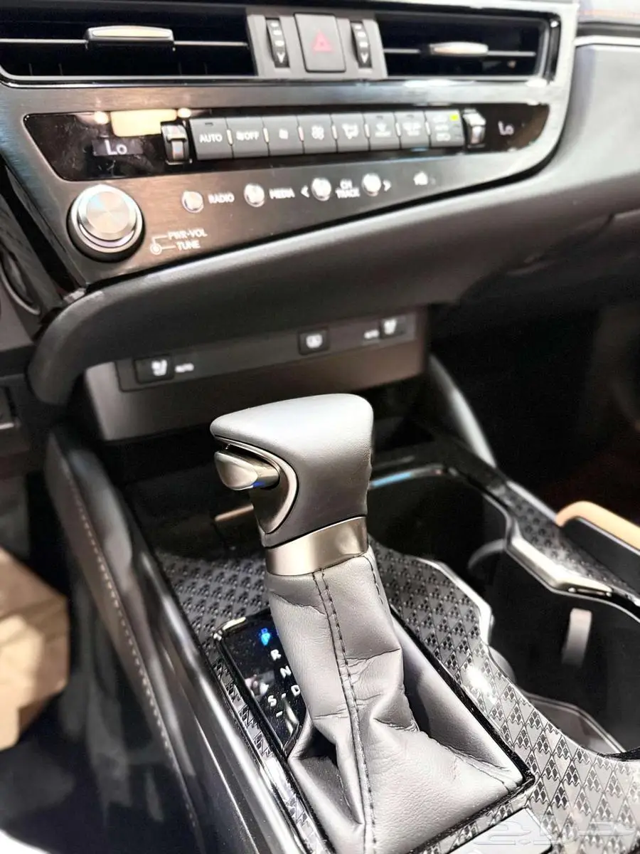 لكزس ( ES 350 DD ) موديل 2025 أقل الأسعار 15