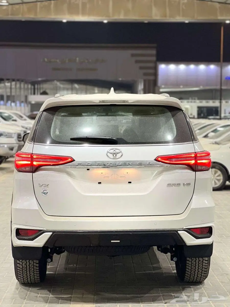 فورشنر بنزين 6سرندل VX1 2025 ويتوفر VX3 . 10