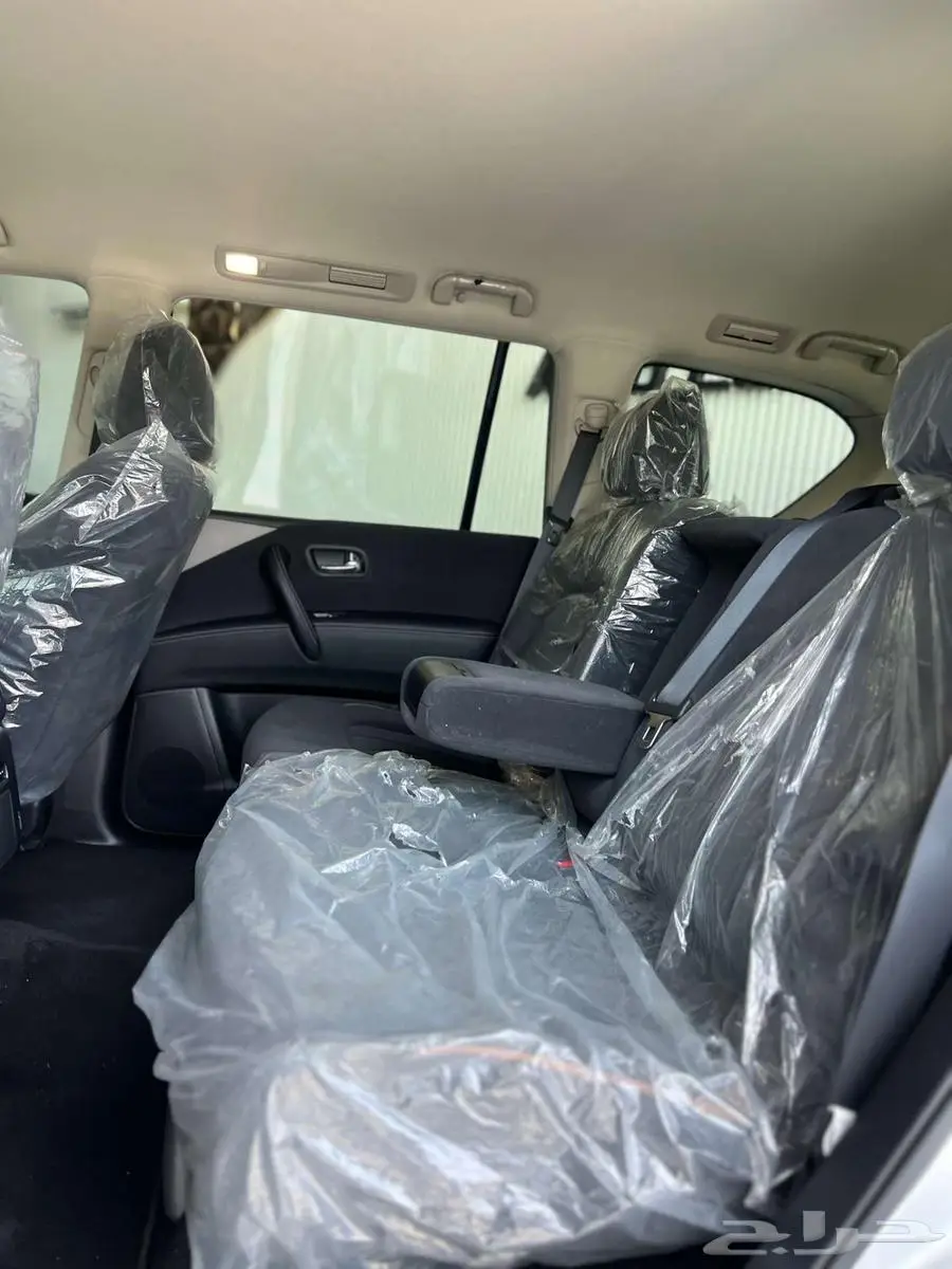NISSAN PATROL XE 2024 SILVER 9