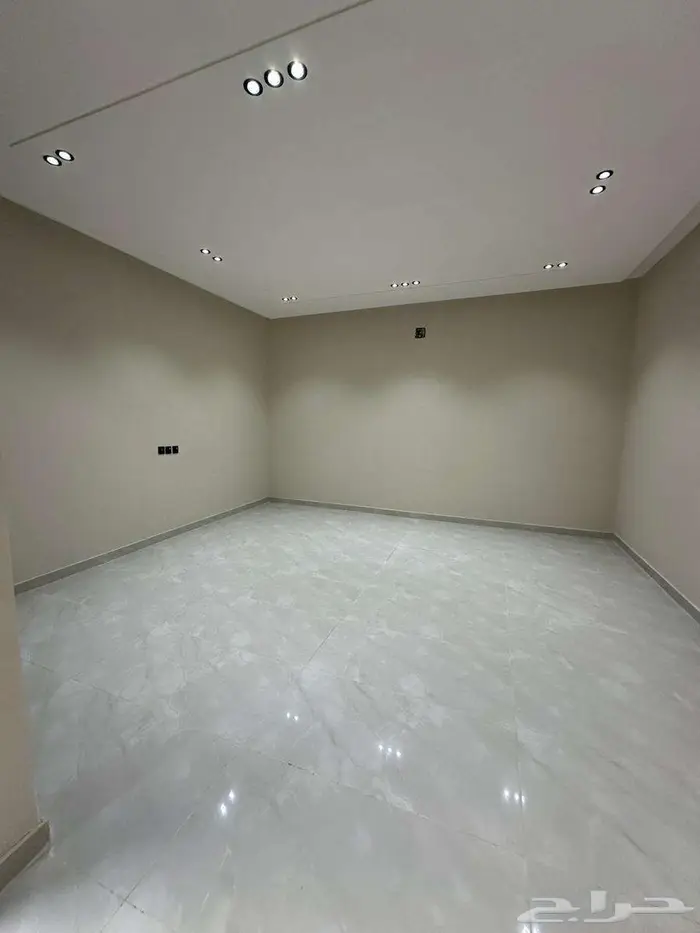 للإيجار فيلا درج داخلي في الرياض حي بدر 6