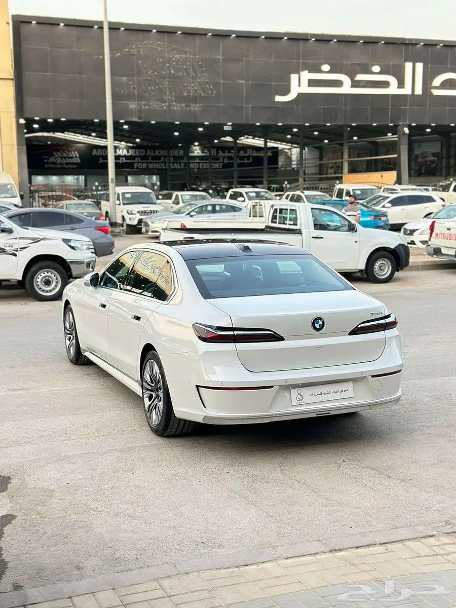 بي ام دبليوا 735Li موديل 2025 4