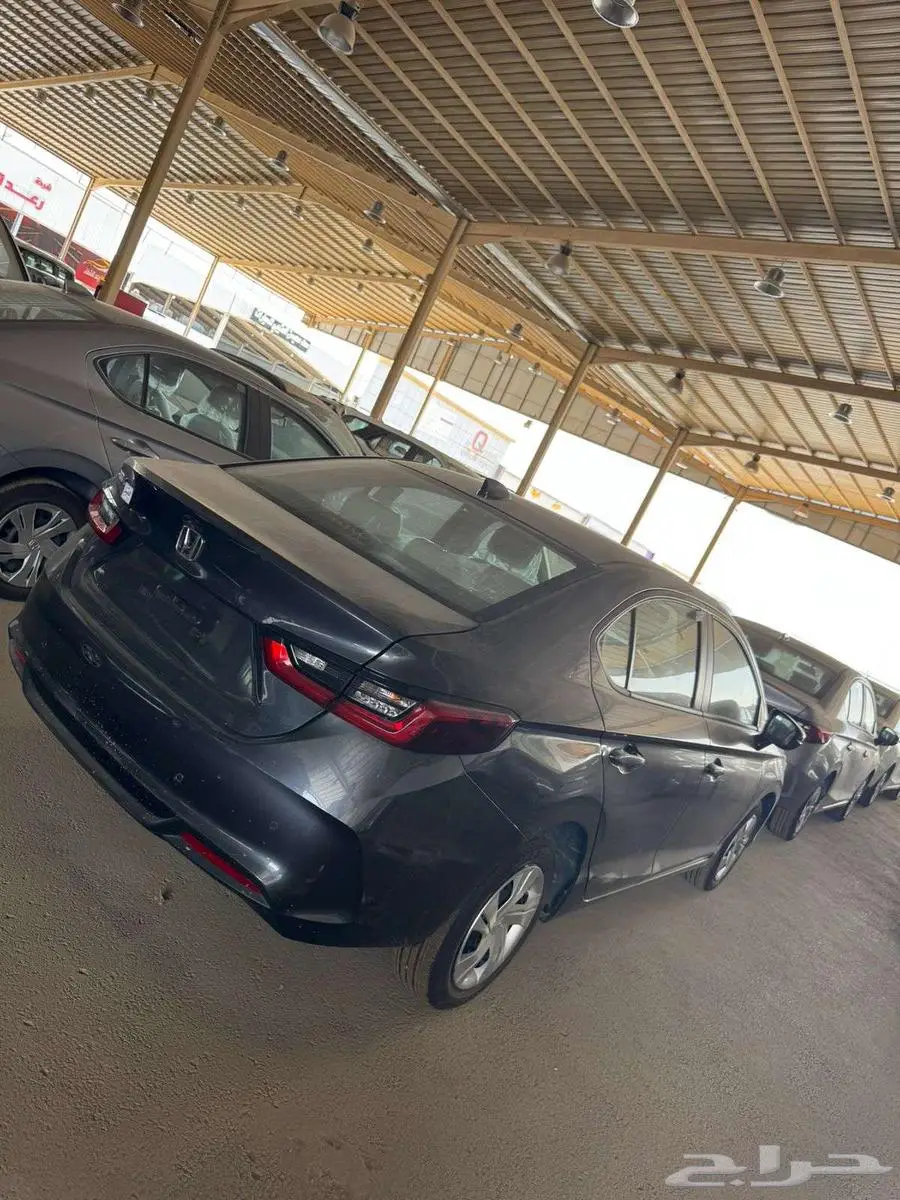 هوندا سيتي ستاندر 2025 2