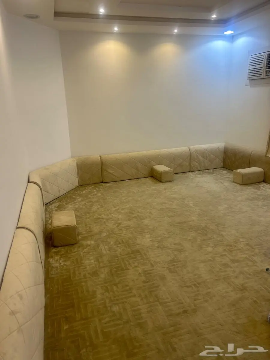 مجلس متكامل فرشه مساند مراكي ستاره للبيع نظيف 1