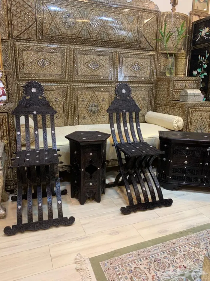 طقم دمشقي مطعم بالصدف وطقم طاولات مغربي نحاس انتيك يدوي 1
