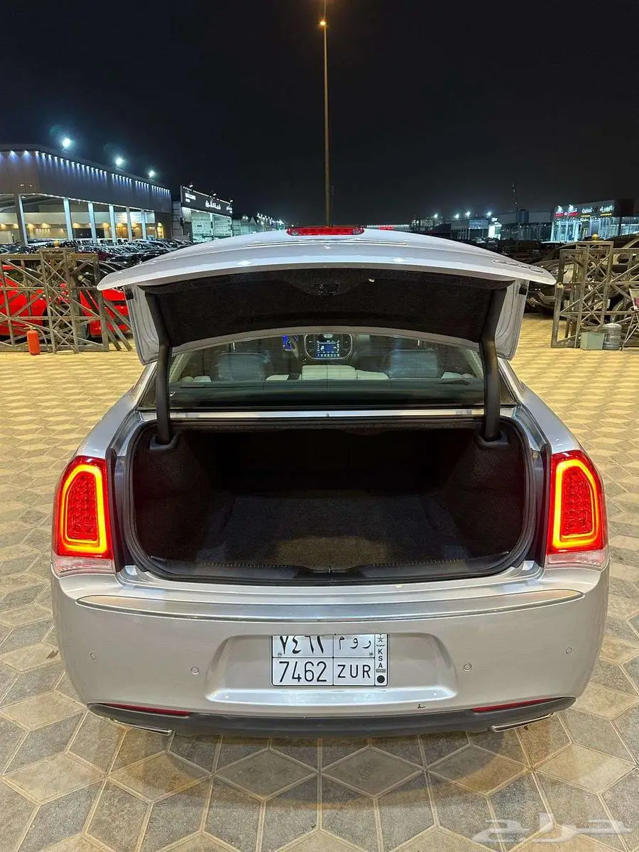 كرايزلر C300 2021 16