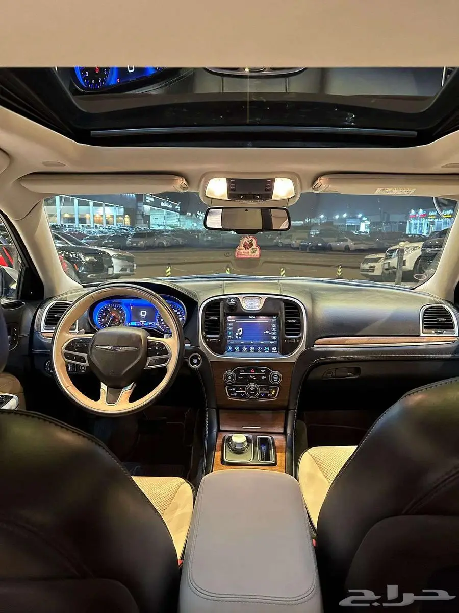 كرايزلر C300 2021 14