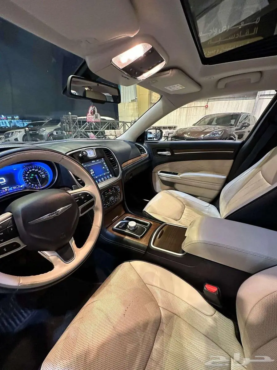 كرايزلر C300 2021 11