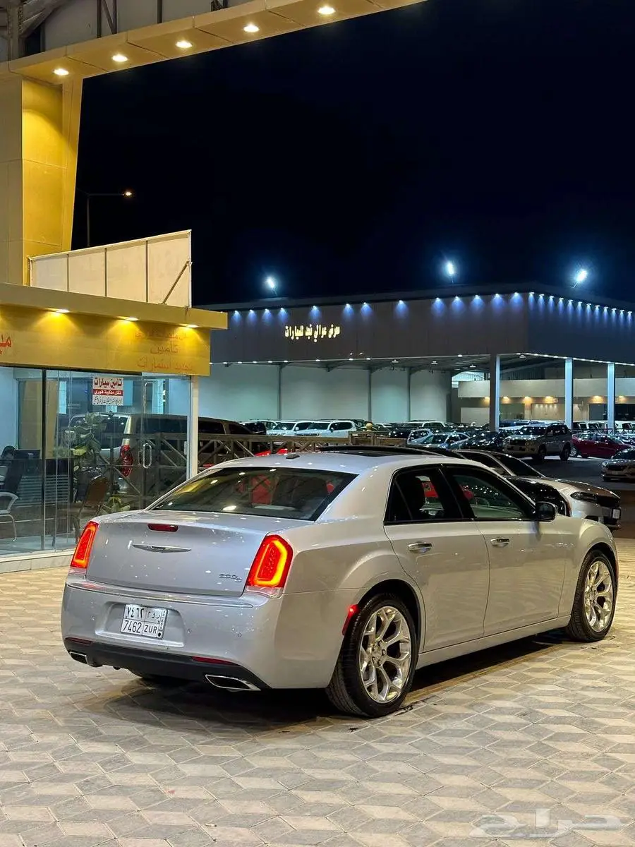 كرايزلر C300 2021 5
