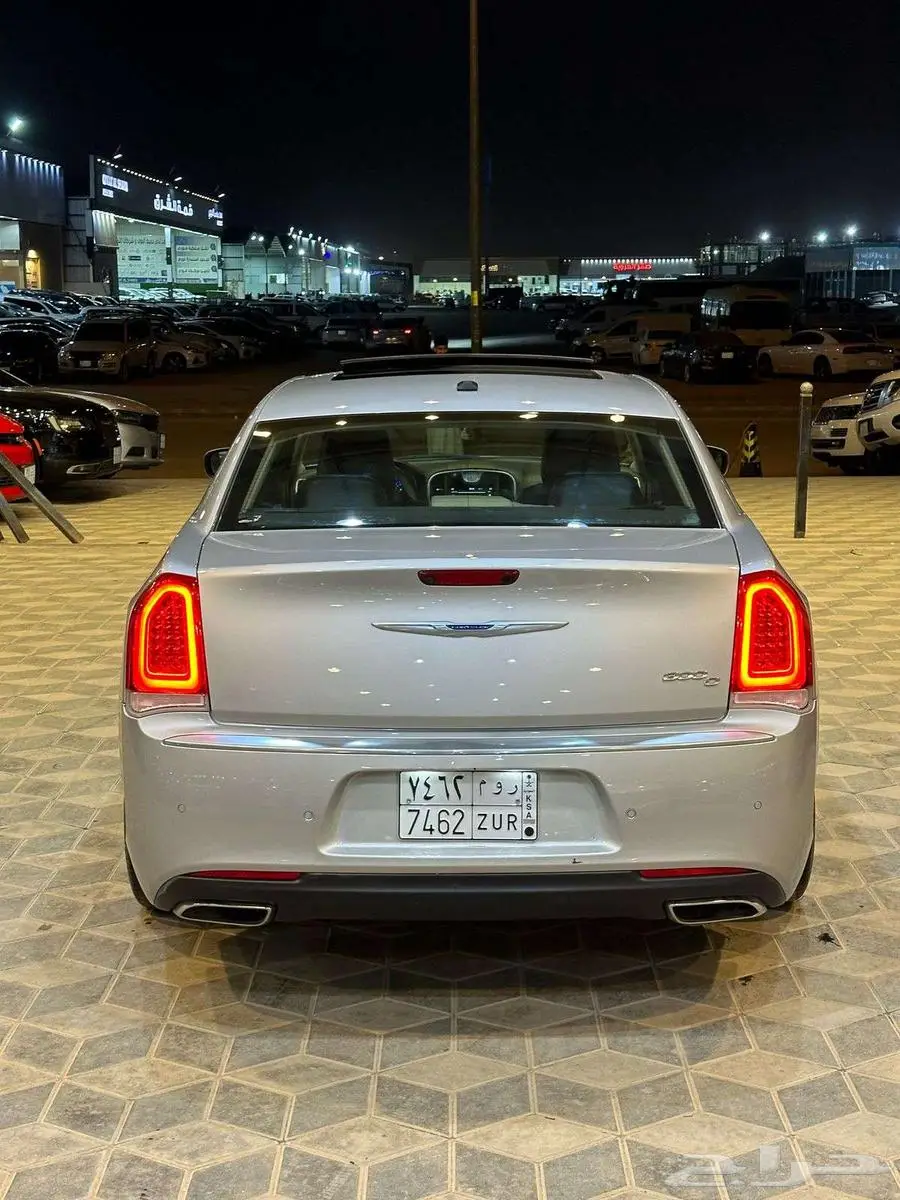 كرايزلر C300 2021 4