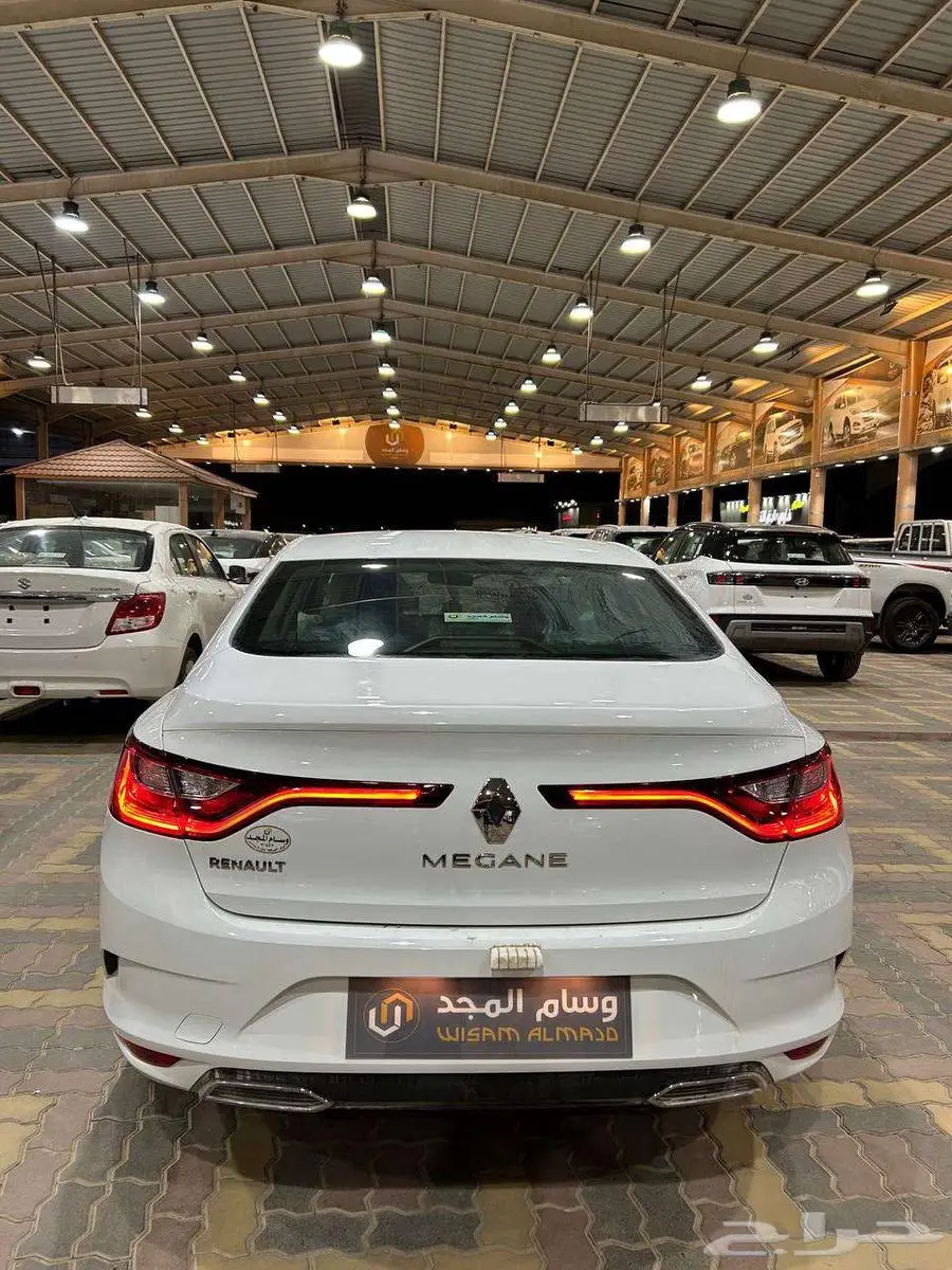عرض خاص رينو ميجان 1.6 استاندر موديل 2023 بطاقه جمركيه 5