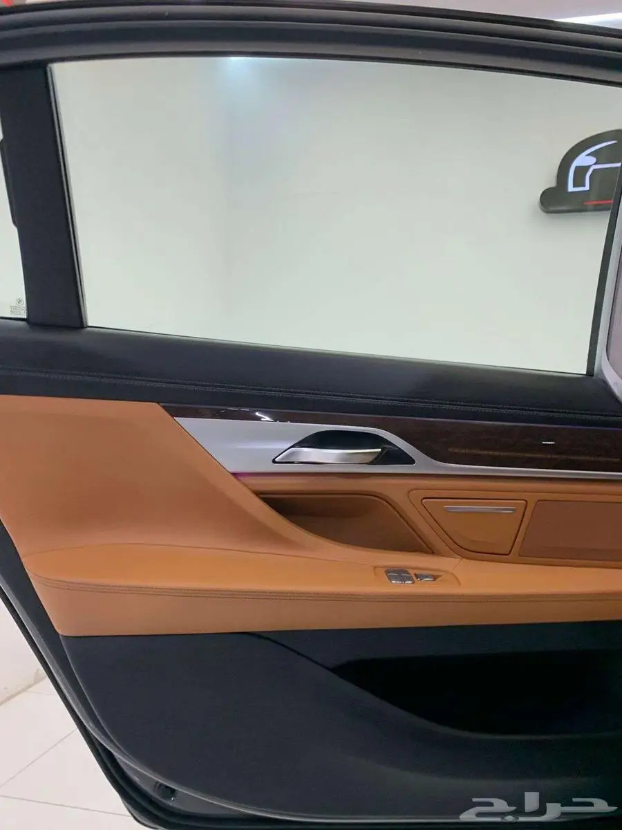 بي ام دبليو Li730 2020 38