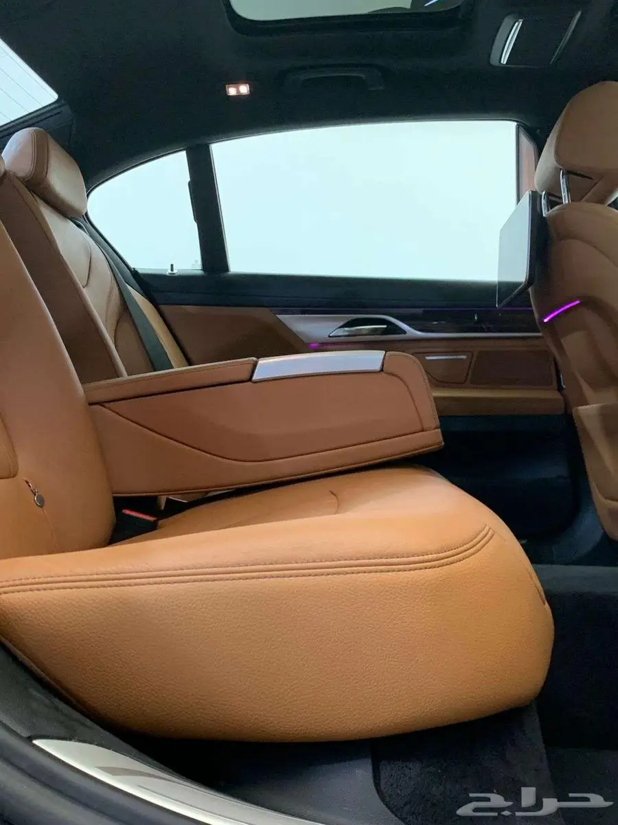 بي ام دبليو Li730 2020 28