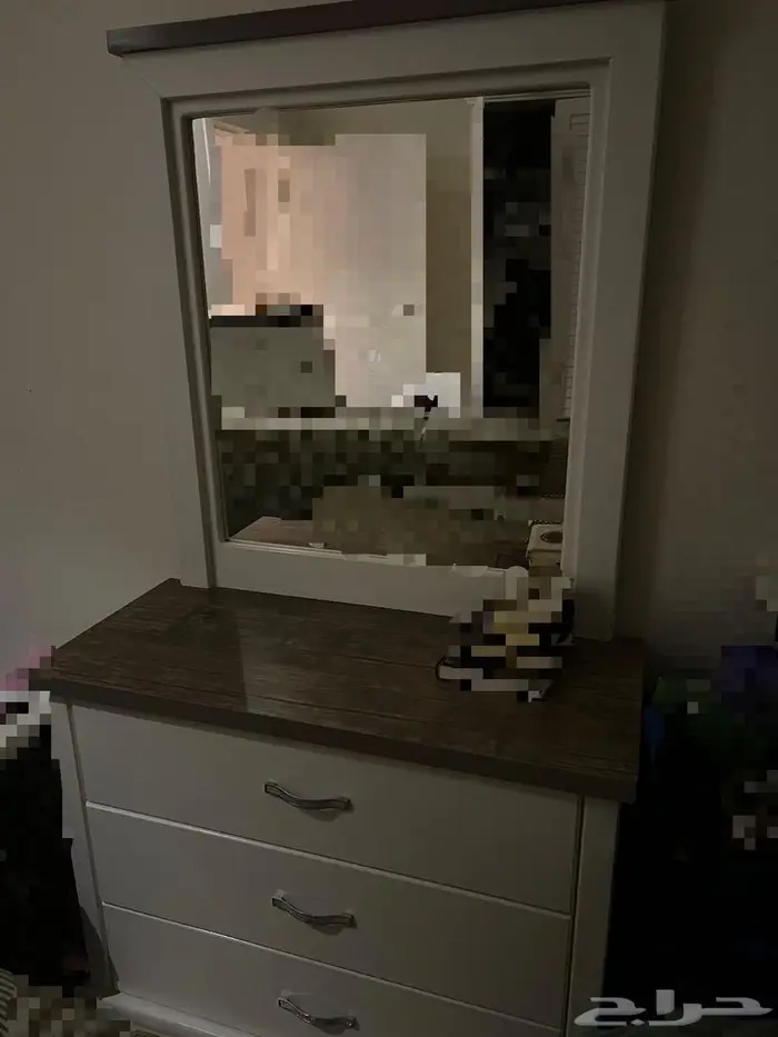 تسريحة و شوفنيره للبيع 0