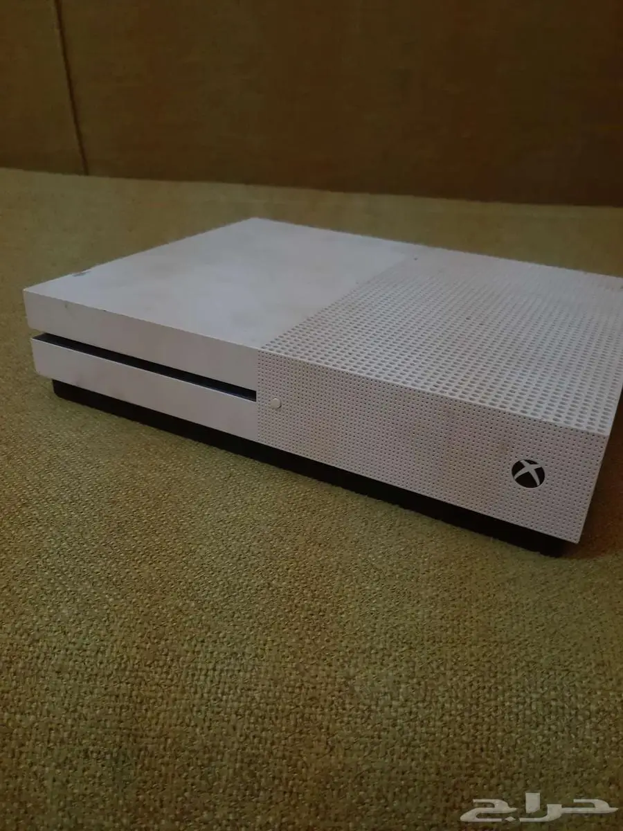 Xbox 1 s مساحته واحد تيرا شغال نضيف 1