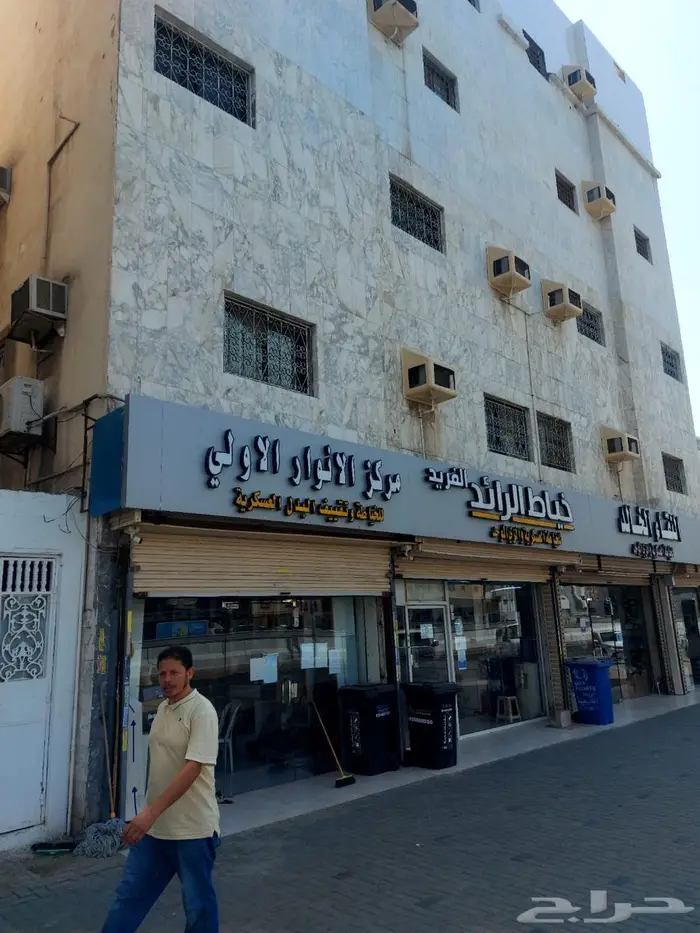 للبيع عماره تجاري سكني علي شارعين شارع ال70 جدة 0