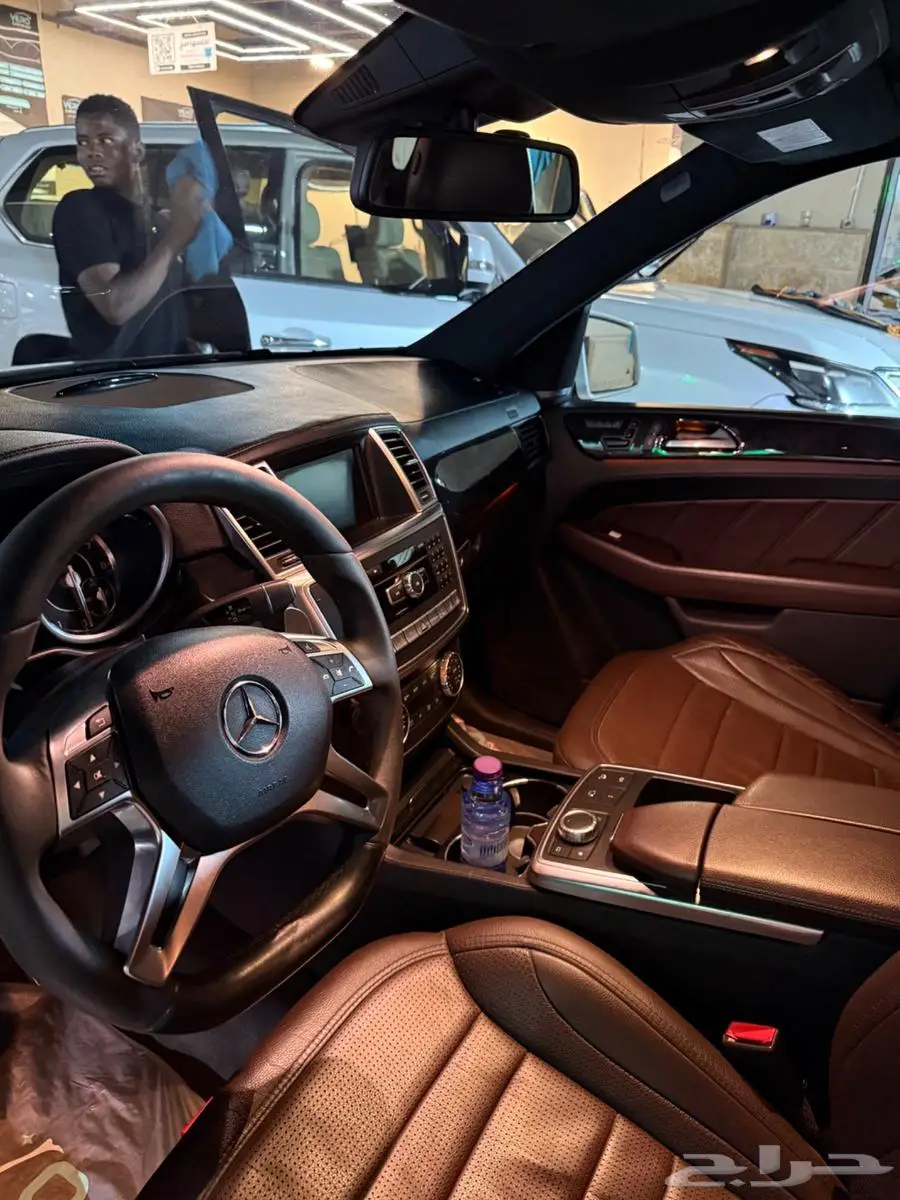 للبيع مرسيدس ML63 2015 15