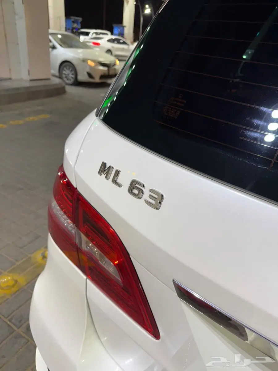 للبيع مرسيدس ML63 2015 11