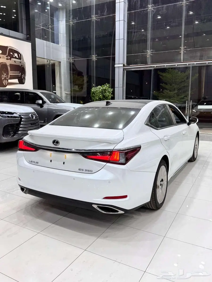 لكزس ( ES 350 DD ) موديل 2025 أقل الأسعار 7