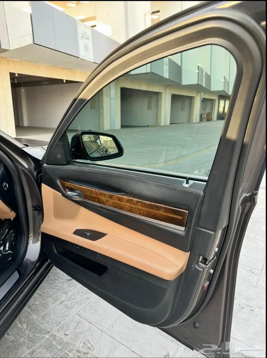 للبيع BMW 750 Li فل الفل 2014 بدي محركات وصيانة وكالة 26
