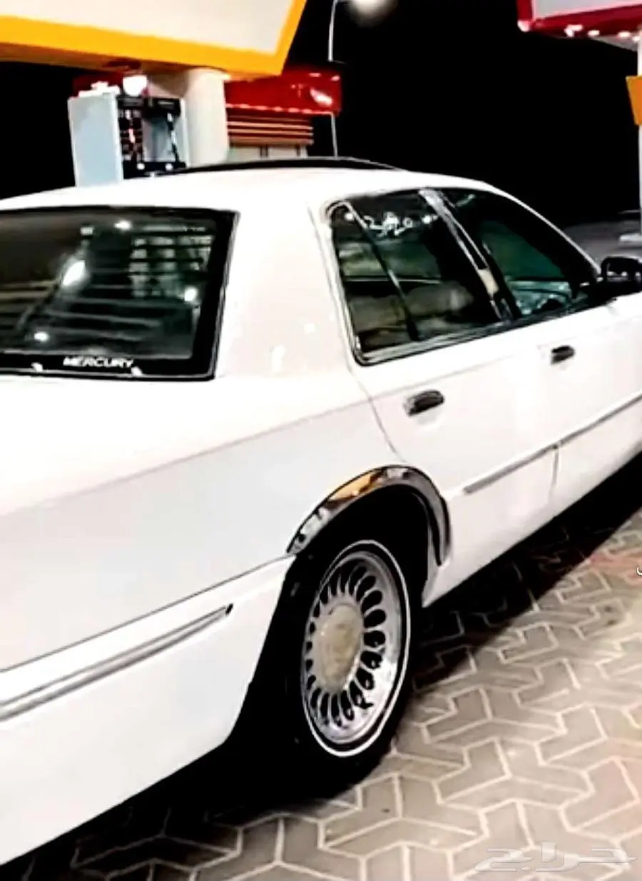 قطع تجديد الفورد ماركيز و فكتوريا ونياكل الجمرك قطب 36