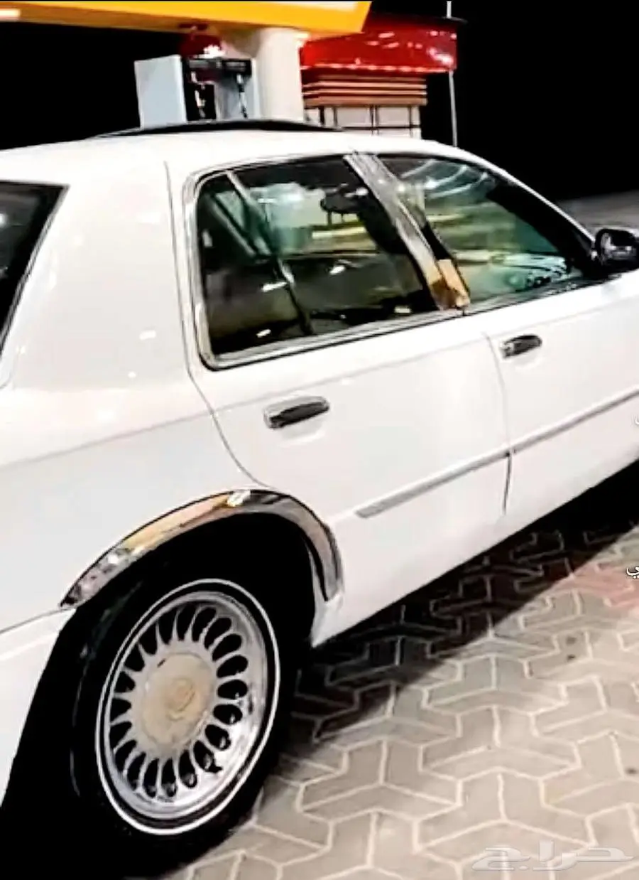 قطع تجديد الفورد ماركيز و فكتوريا ونياكل الجمرك قطب 37