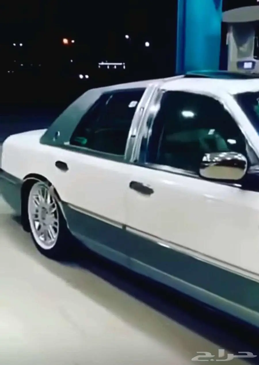 قطع تجديد الفورد ماركيز و فكتوريا ونياكل الجمرك قطب 55